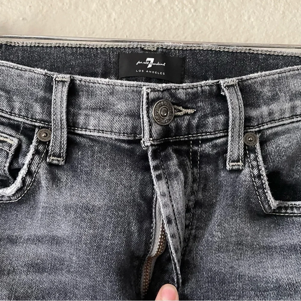 7 For All Mankind High Waist Cropped Straight Jeans Womens 26 Faded Black Ripped - Picture 8 of 15